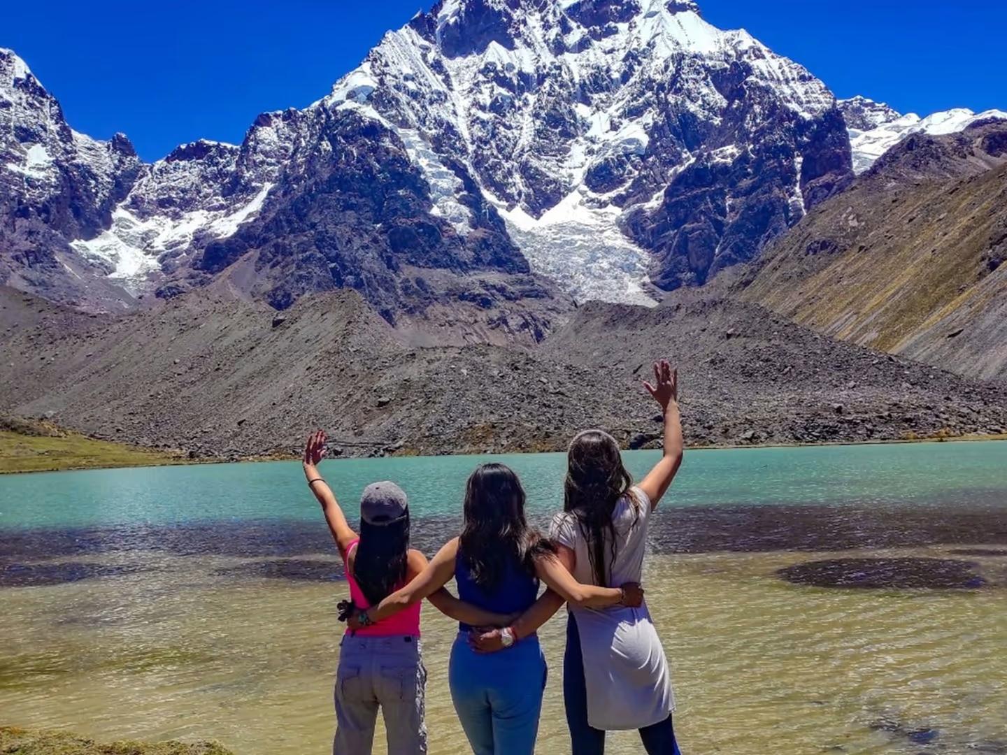 7 Lakes of Ausangate – Scenic High-Altitude Trekking — photo 4