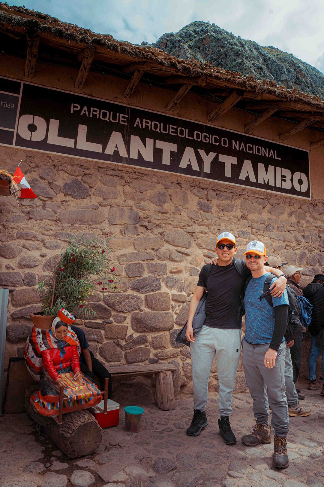 Private Sacred Valley Classic Tour: Inca Ruins, Markets & Andean Culture